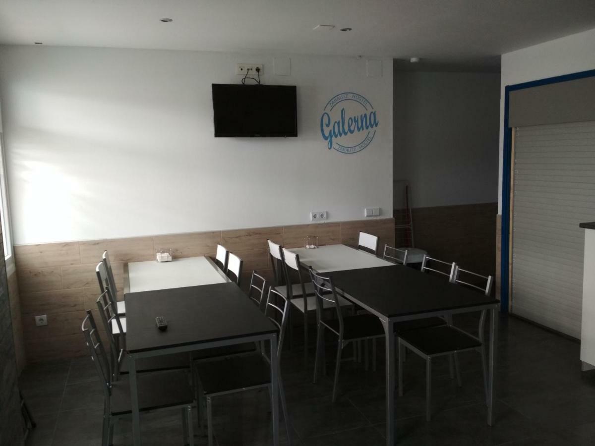 galerna aterpetxea Hostel Zarautz Bagian luar foto